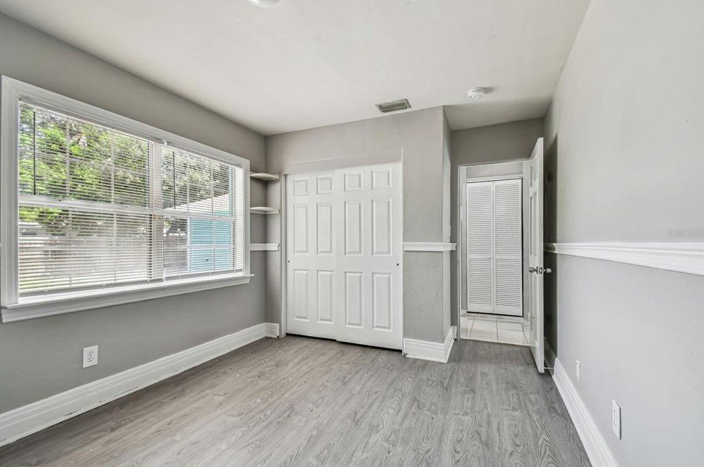 6711 9 Ave, Saint Petersburg FL  33710-6139 exterior