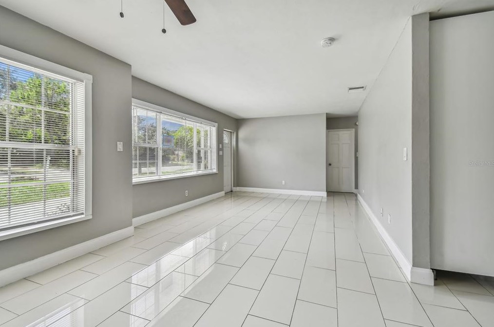 6711 9th Ave, Saint Petersburg FL  33710-6139 exterior