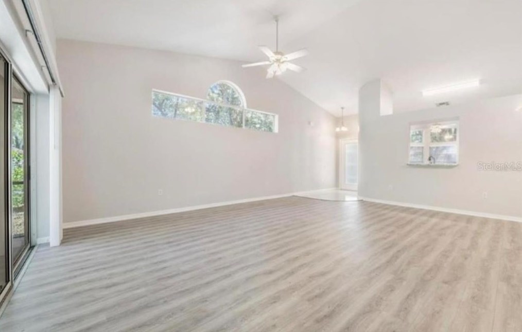 863 Crestridge Cir, Tarpon Springs, FL 34688