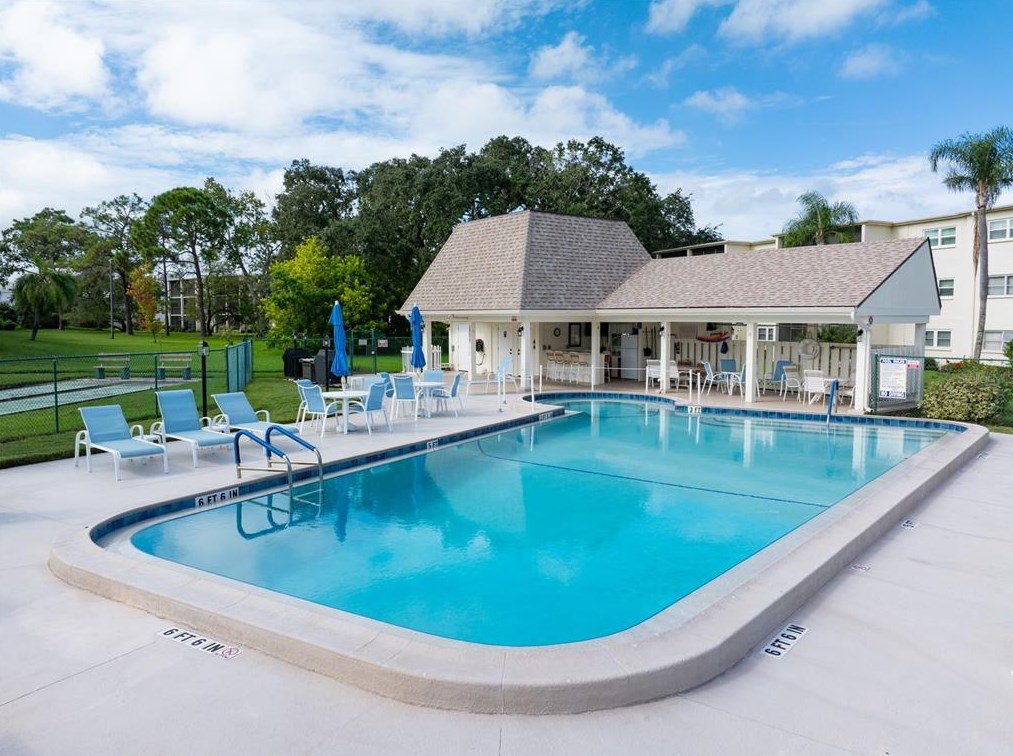 1370 Heather Ridge Blvd #204, Dunedin, FL 34698