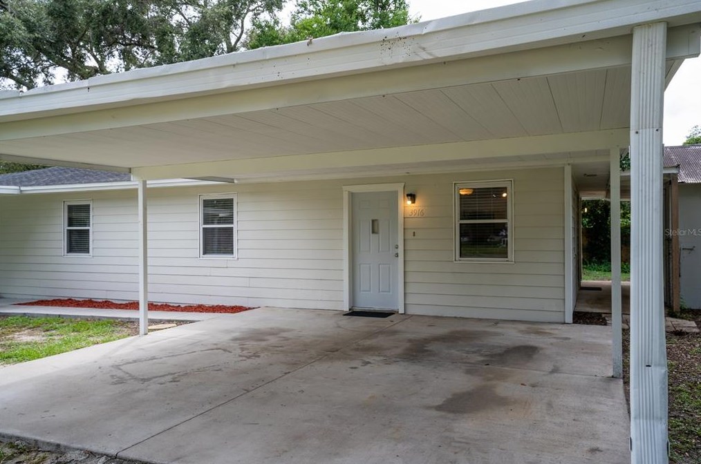 3916 Broad St, Seffner, FL 33584