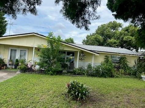 4841 Blossom Dr, Tarpon Springs, FL 34690