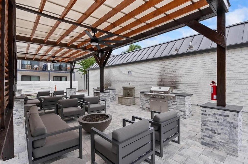 3909 W Cleveland St #209, Tampa, FL 33609