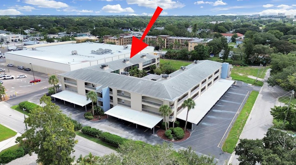 215 Valencia Blvd #213, Largo, FL 33770