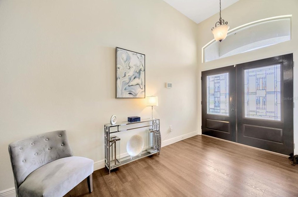 6120 Chene Ct, Lutz, FL 33558