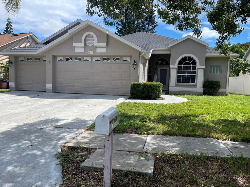 1824 Wood Haven St, Tarpon Springs, FL 34689-7533