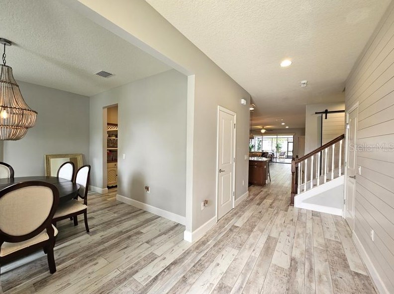 5812 Esker Falls Ln, Lithia, FL 33547