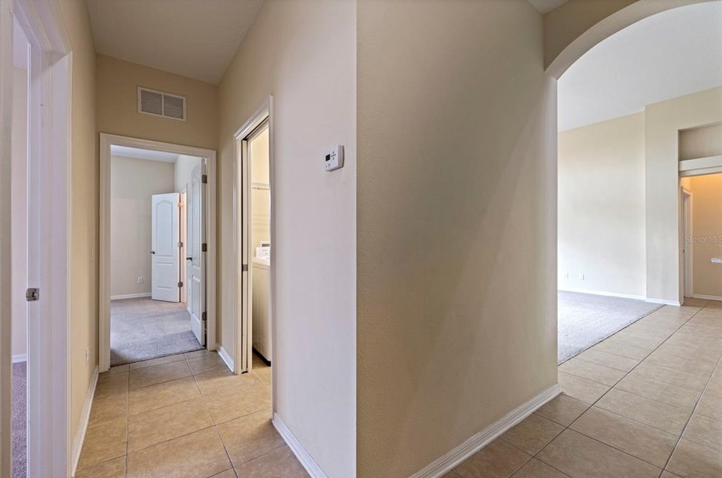 10831 Breaking Rocks Dr, Tampa FL 33647-3585 exterior