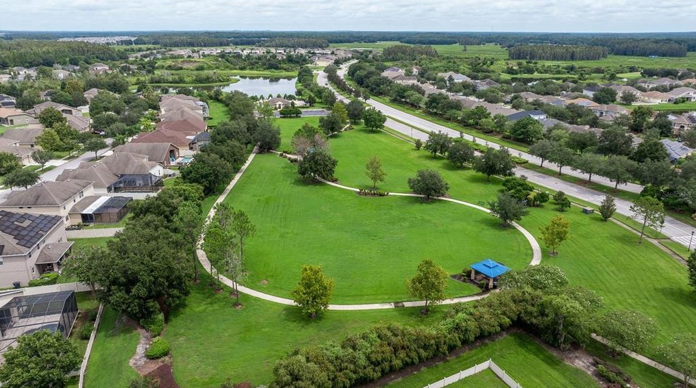 10831 Breaking Rocks Dr, Tampa FL 33647-3585 exterior