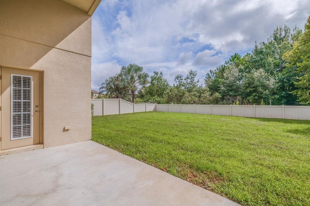 10831 Breaking Rocks Dr, Tampa FL 33647-3585 exterior