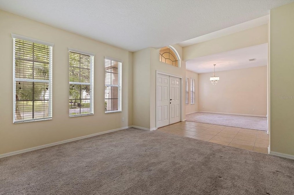 10831 Breaking Rocks Dr, Tampa FL 33647-3585 exterior