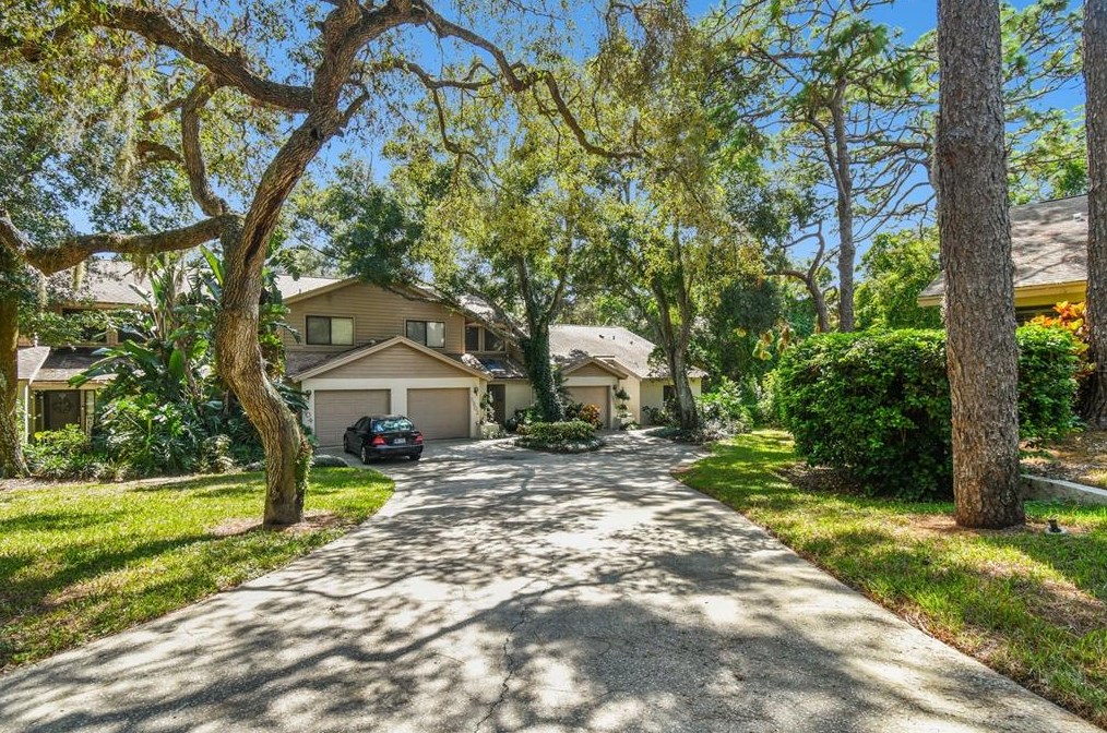 1900 Whispering Way, Tarpon Springs, FL 34689