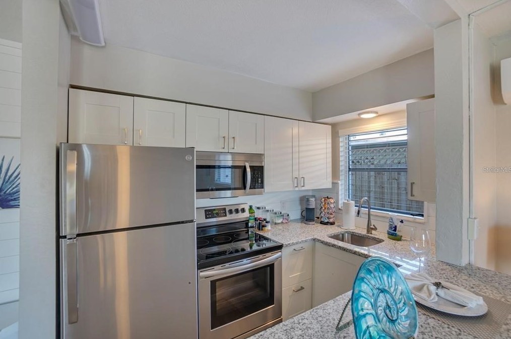 11430 3rd St E #4, Saint Petersburg, FL 33706