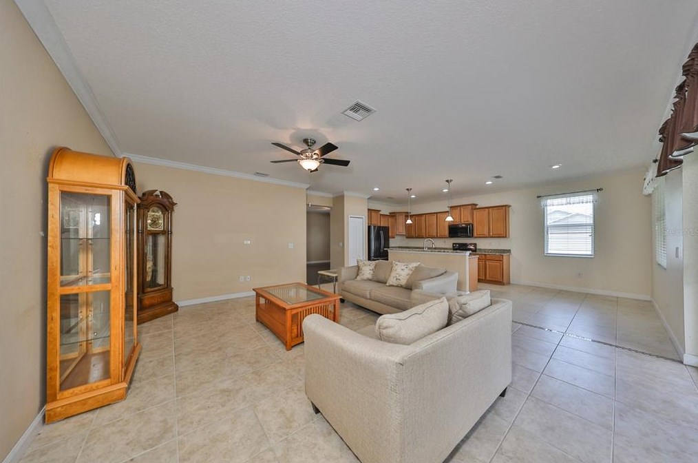 13202 Graham Yarden Dr, Riverview FL 33579-2386 exterior