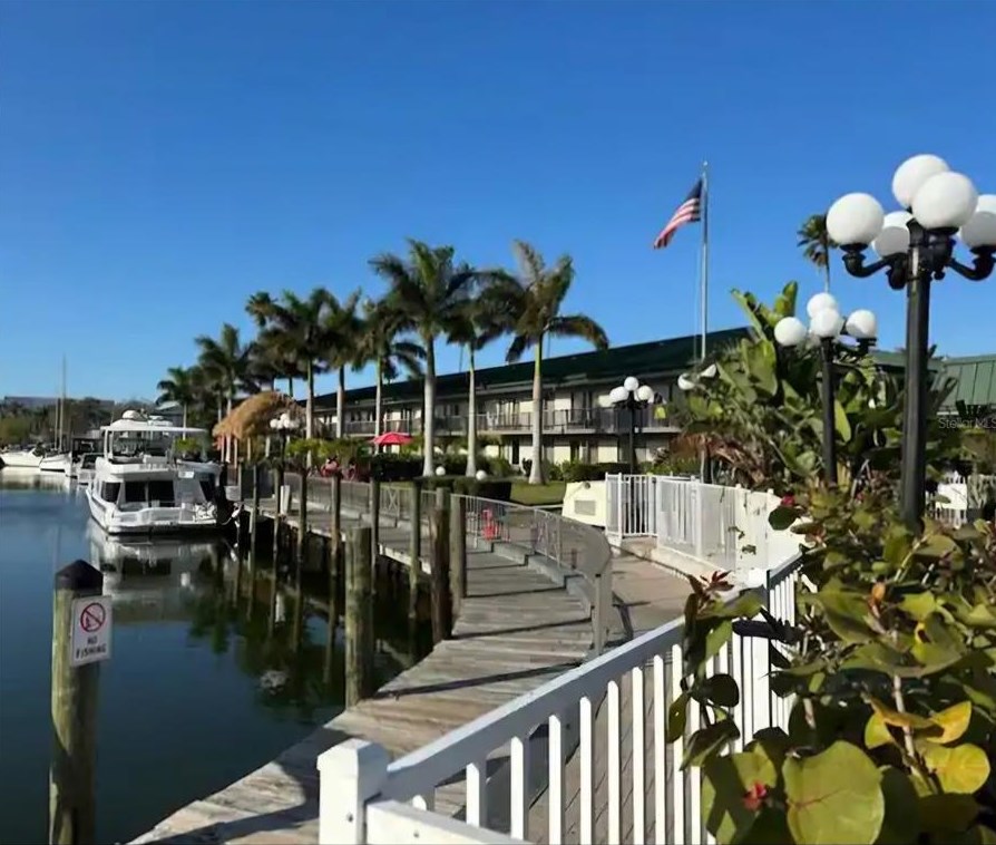 7150 N Tamiami Trl #s523, Sarasota, FL 34243