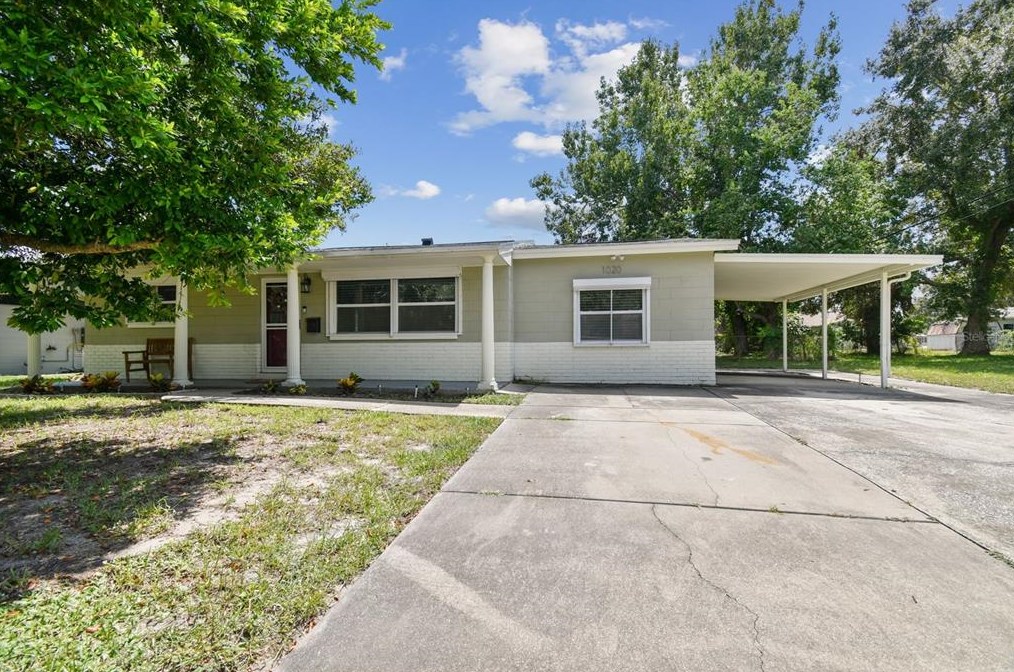 1020 Country Club Way, Saint Petersburg, FL 33705-4645