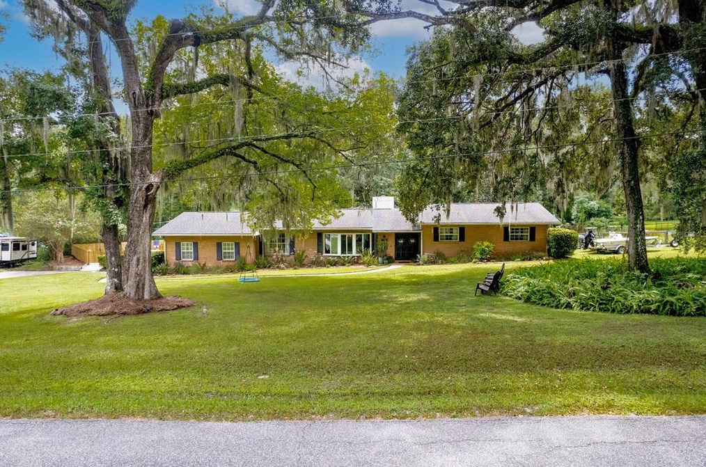 23056 Dewitt Dr, Brooksville, FL 34601