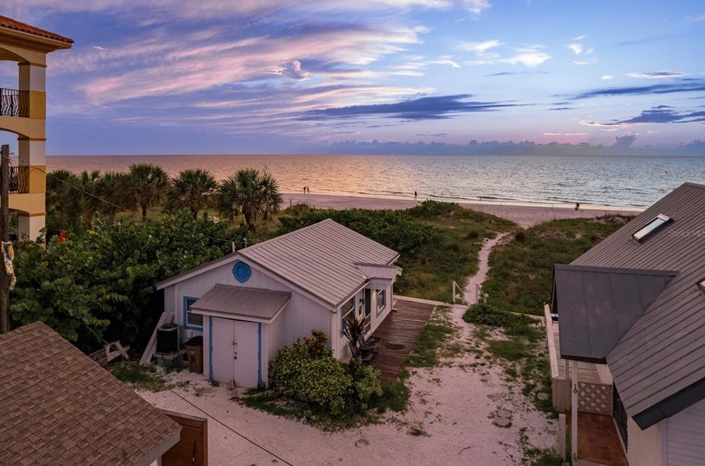 960 Gulf Blvd #5, Belleair Beach, FL 33785