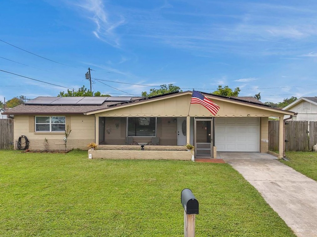 5110 Cape Cod Dr, Tarpon Springs, FL 34690