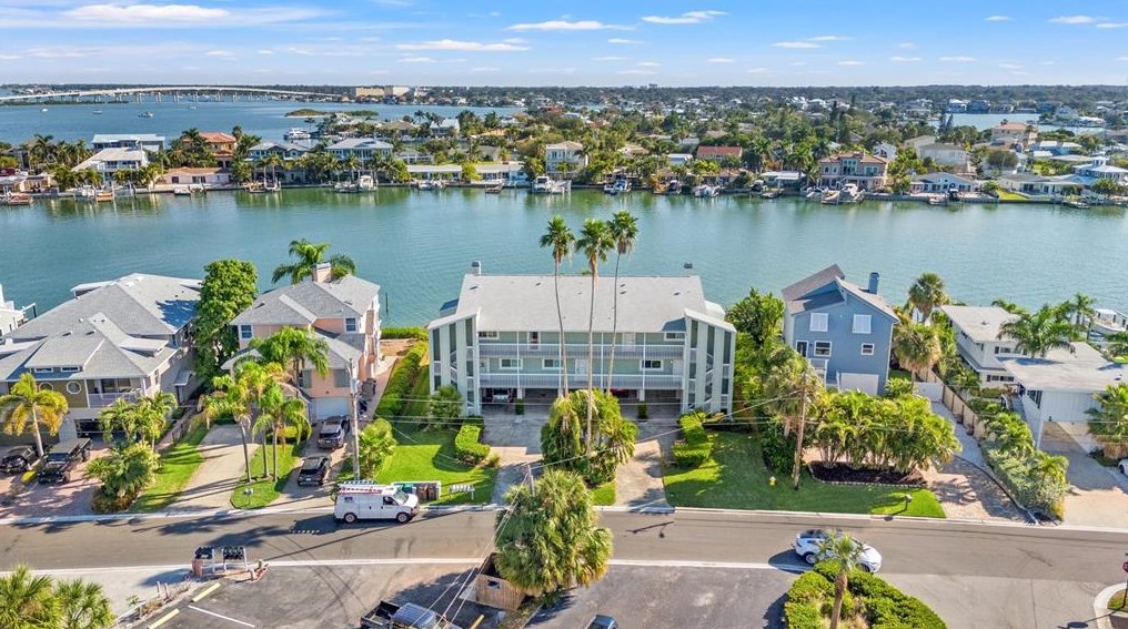 2505 Bay Blvd #1, Belleair Beach, FL 33785