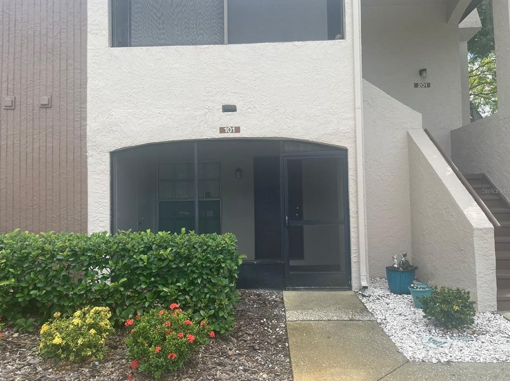 3025 Bonaventure Cir #101, Palm Harbor, FL 34684