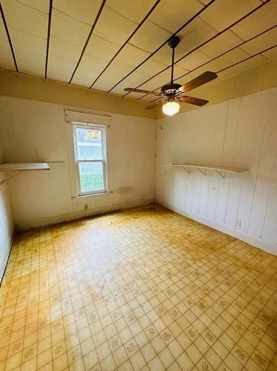 1101 32 Ave, Tampa FL 33619-1403 exterior