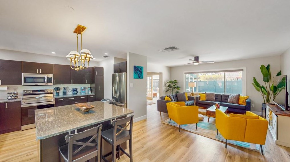 4637 W Bay Villa Ave, Tampa, FL 33611