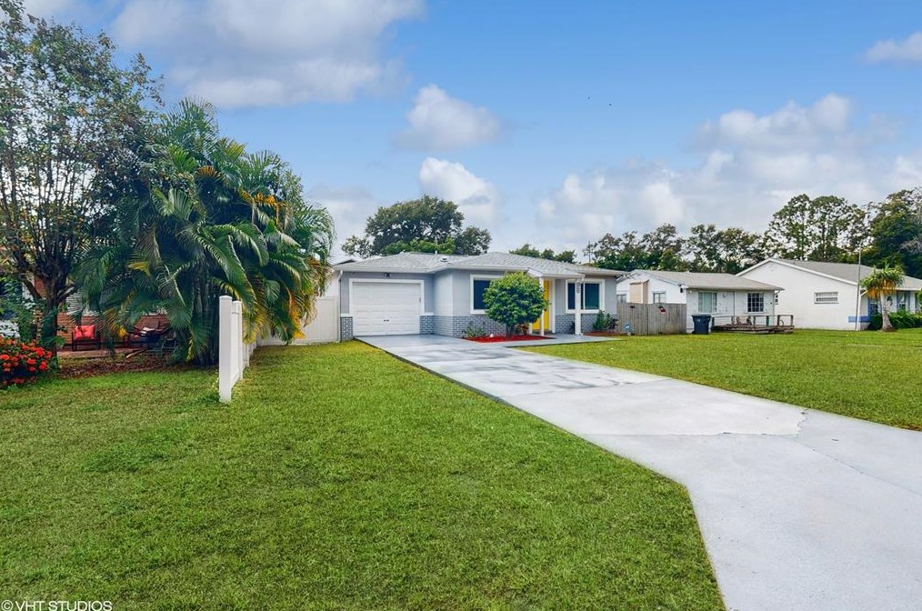 5144 44th Ave, Saint Petersburg, FL 33709-5520