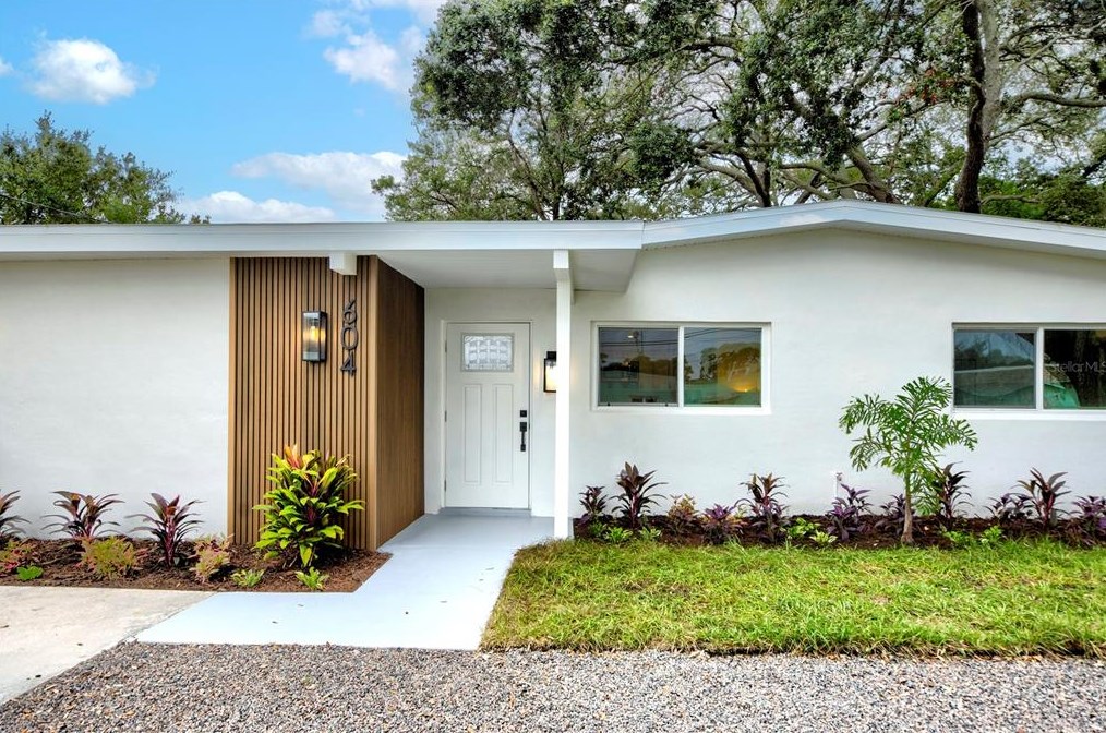 604 Westwinds Dr, Palm Harbor, FL 34683-1111