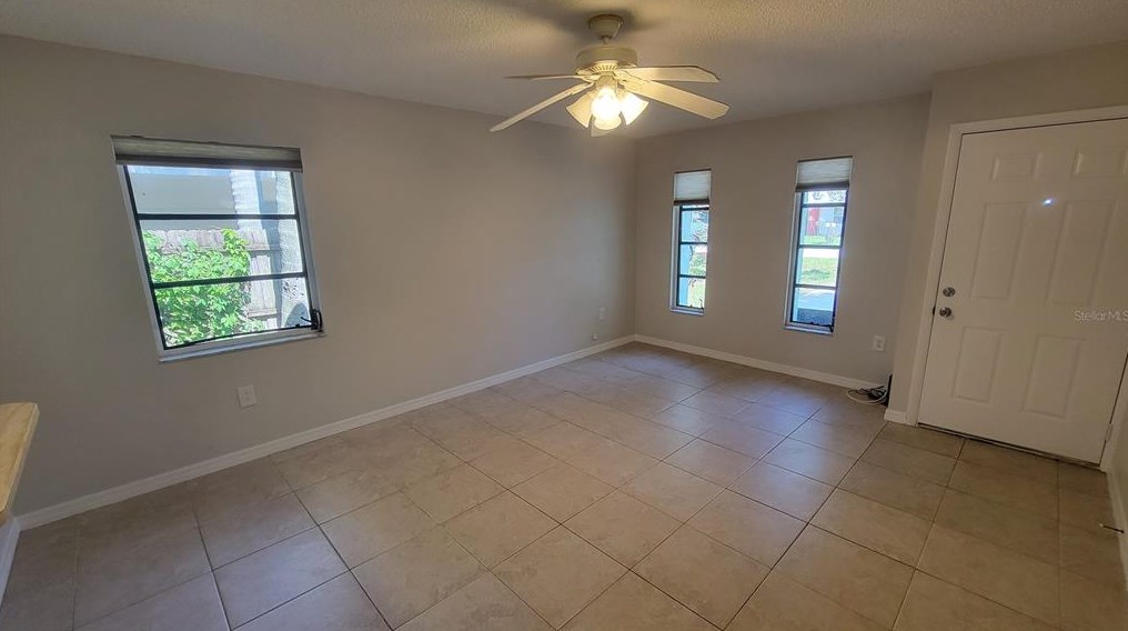 10595 101st Ave, Largo, FL 33772
