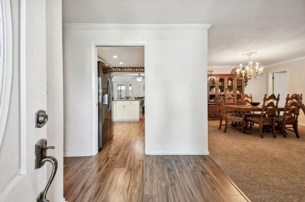 10221 Imperial Pt Dr, Largo FL 33774-5018 exterior