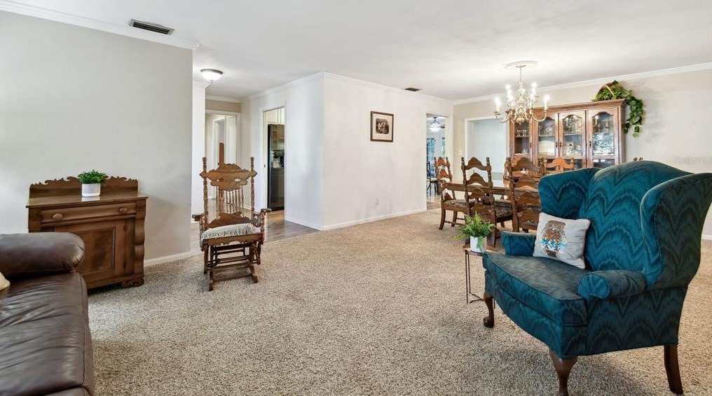 10221 Imperial Pt Dr, Largo FL 33774-5018 exterior