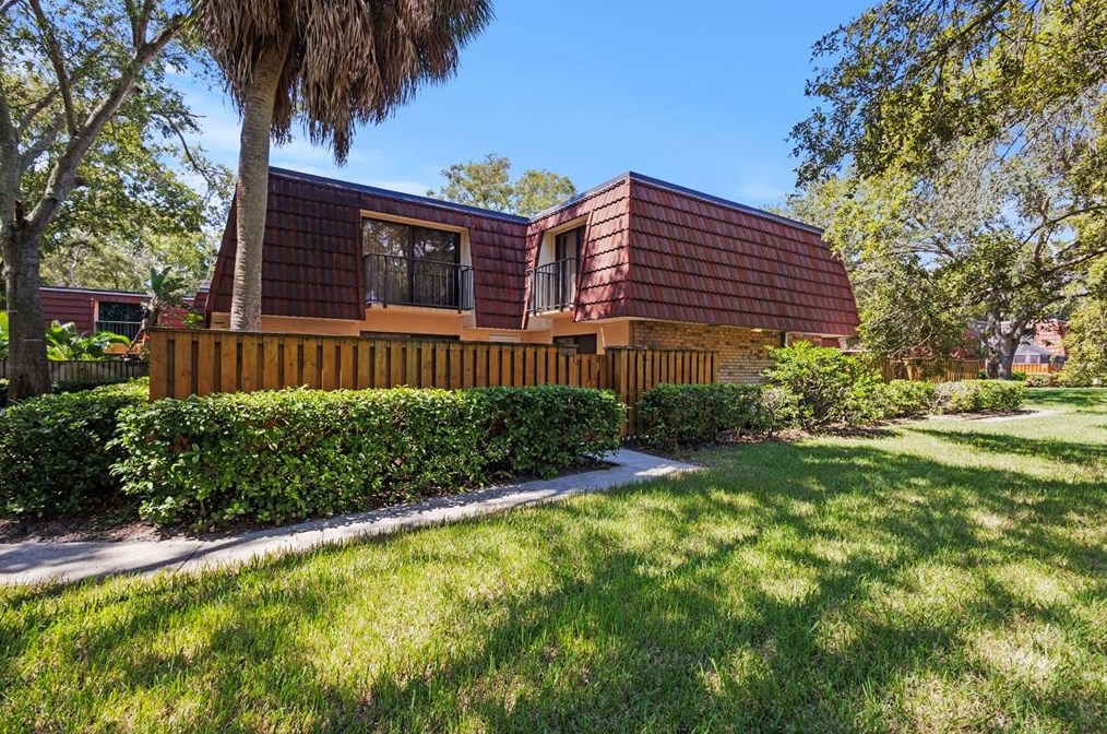 2713 4th Ct, Palm Harbor, FL 34684