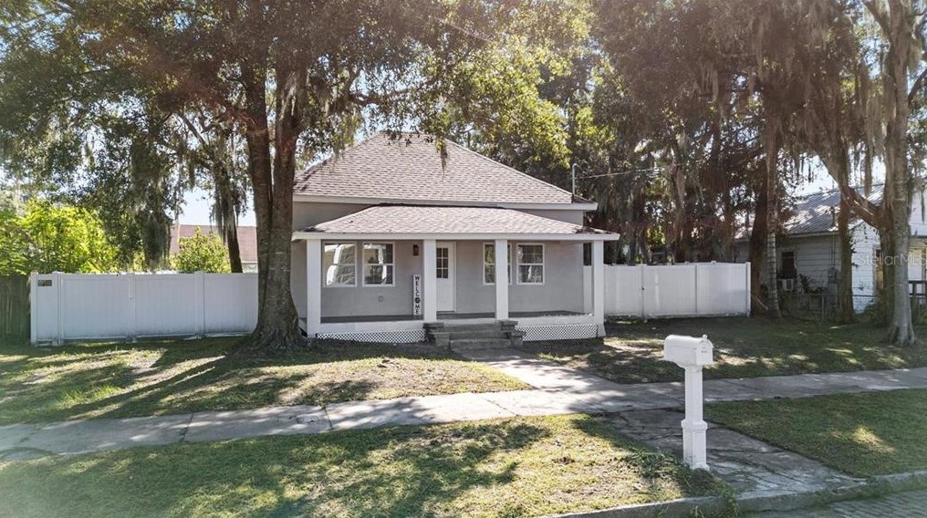 506 N Warnell St, Plant City, FL 33563