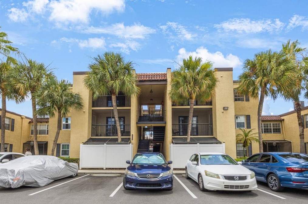 5306 Santa Rosa Ct #242, Tampa, FL 33609