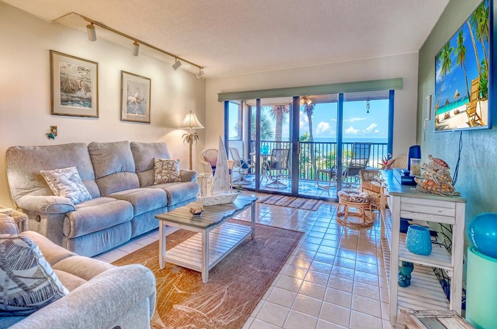 900 Gulf Blvd #205, Belleair Beach, FL 33785