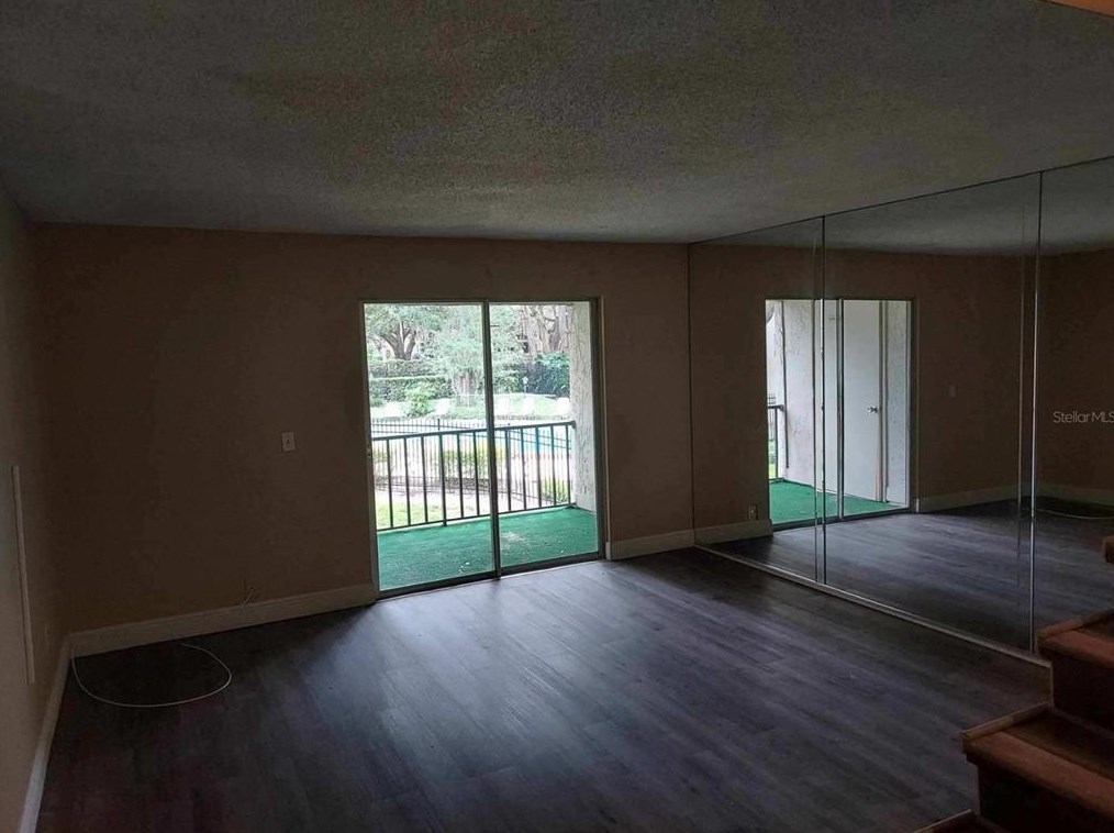 14414 Reuter Strasse Cir #211, Tampa, FL 33613