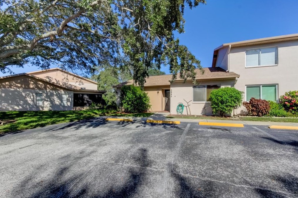 3845 Sailmaker Ln, Tarpon Springs, FL 34691
