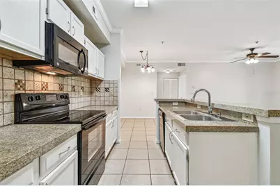 5608 Pinnacle Heights Circle #305, Tampa, FL 33624 - Photo 4