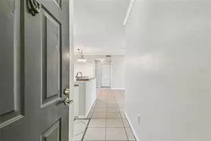 5608 Pinnacle Heights Cir, Tampa, FL 33624 - Photo 10