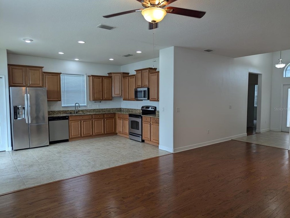 13428 Graham Yarden Dr, Riverview, FL 33579-2390