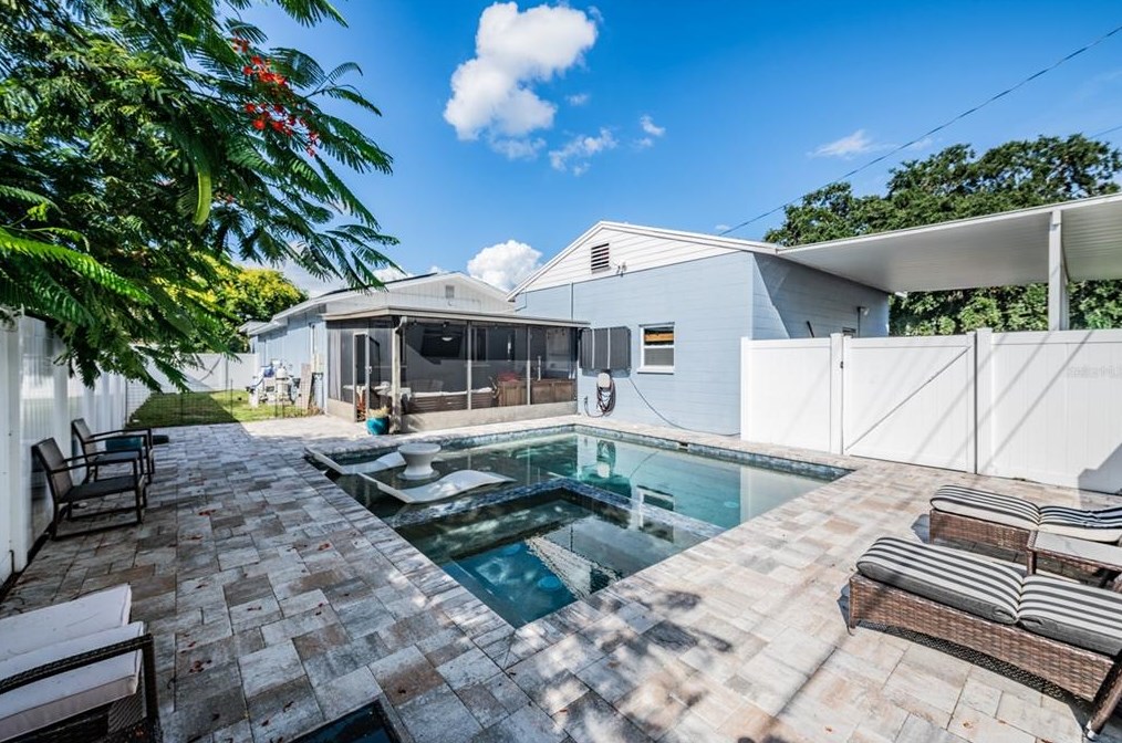 3100 34th Ave, Saint Petersburg FL  33713-1523 exterior
