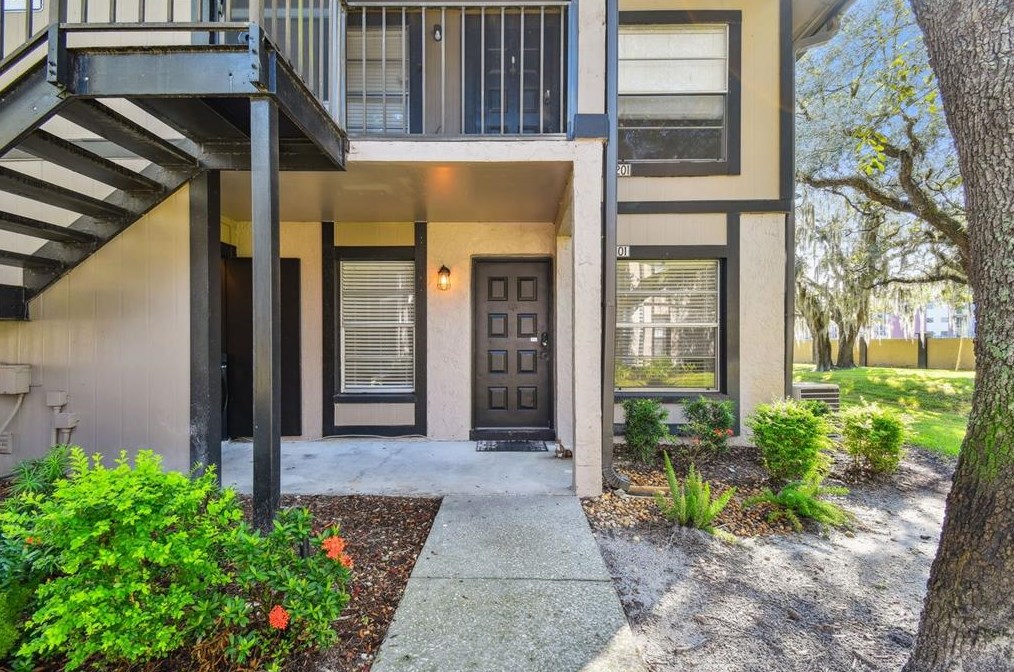 4021 Tumble Wood Trl #101, Tampa, FL 33613