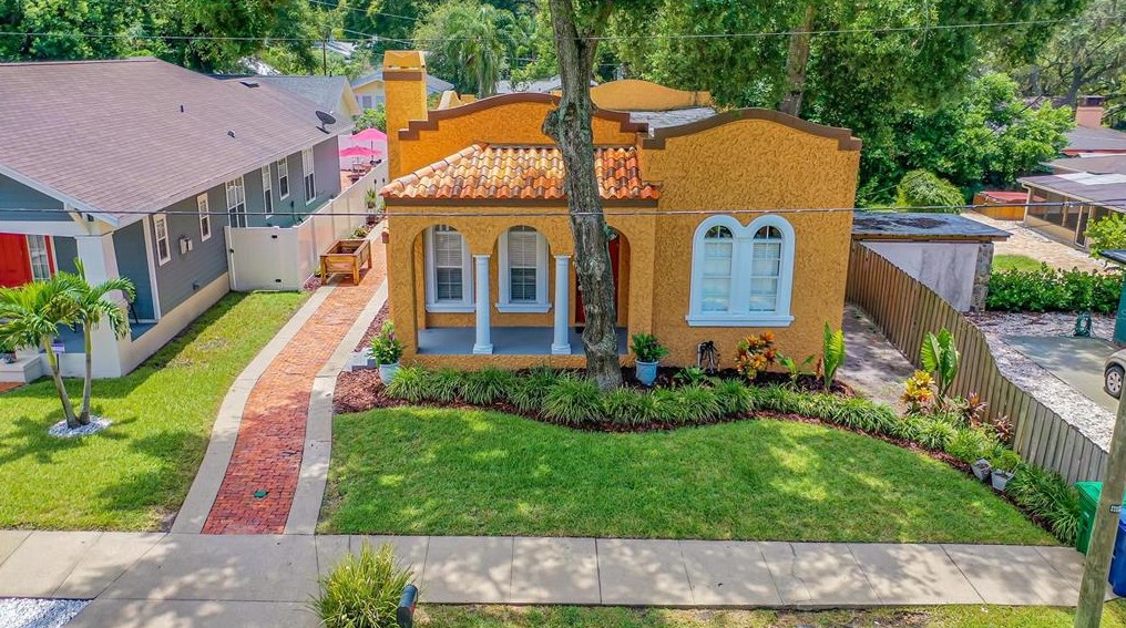 220 W Minnehaha St, Tampa, FL 33604