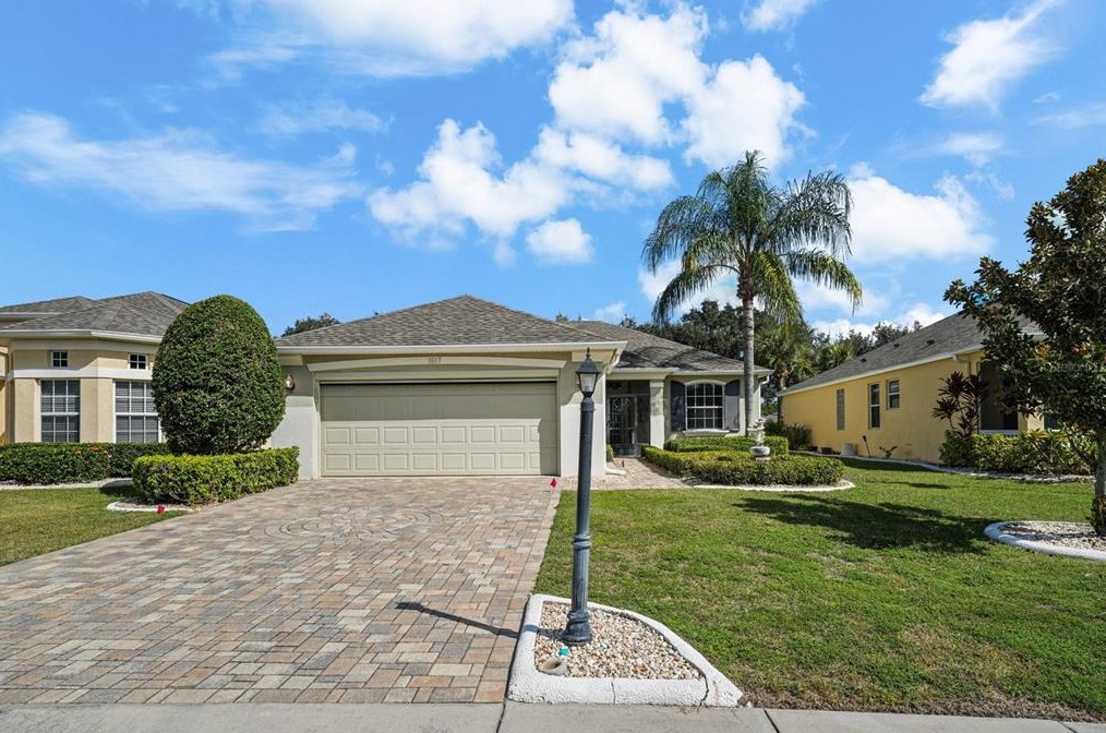 1017 Emerald Dunes Dr, Ruskin, FL 33573
