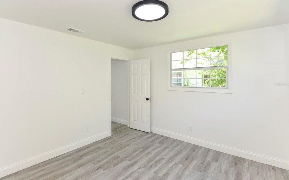 138 Kingston Ave, Daytona Beach FL 32114-2175 exterior