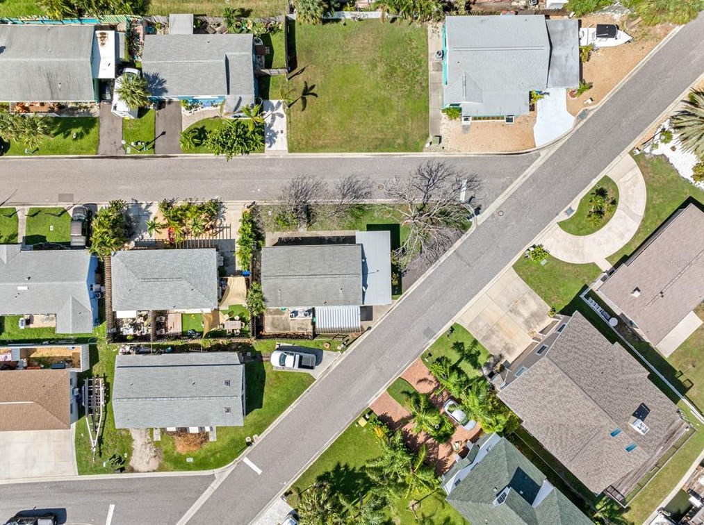 18099 4th St, Saint Petersburg, FL 33708-1014