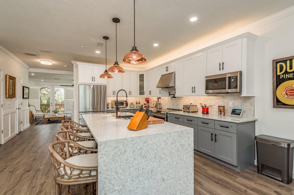 1345 Curlew Rd, Dunedin FL 34698-1924 exterior