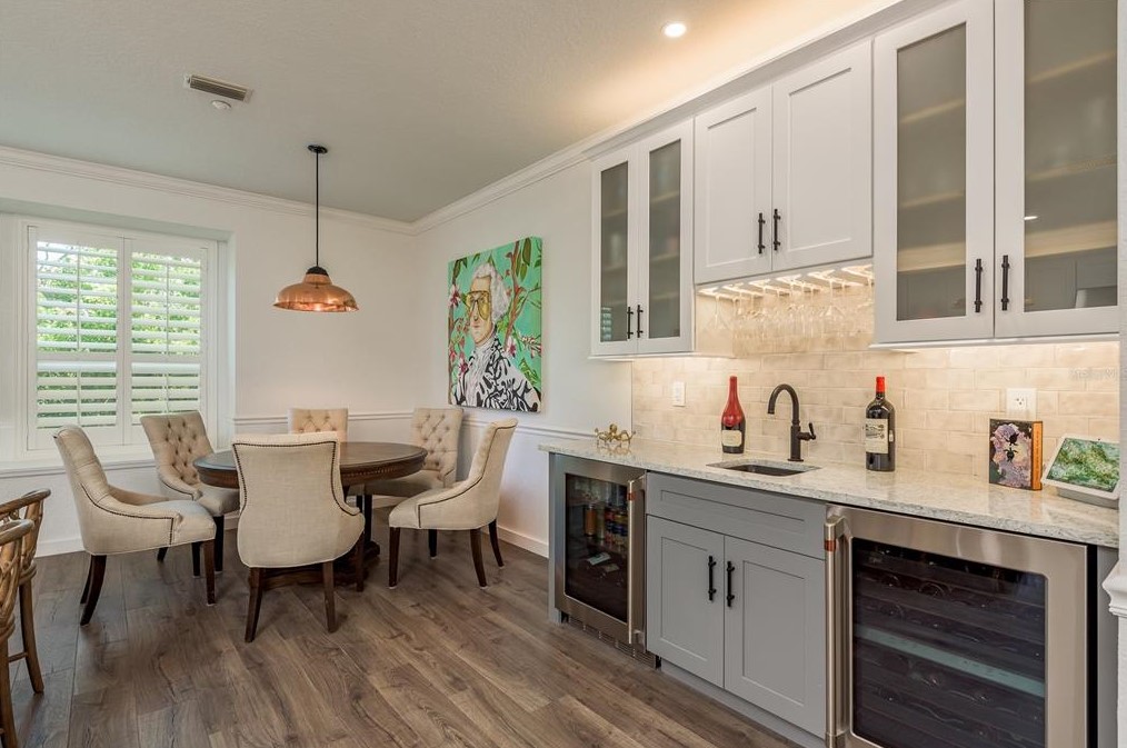 1345 Curlew Rd, Dunedin FL 34698-1924 exterior