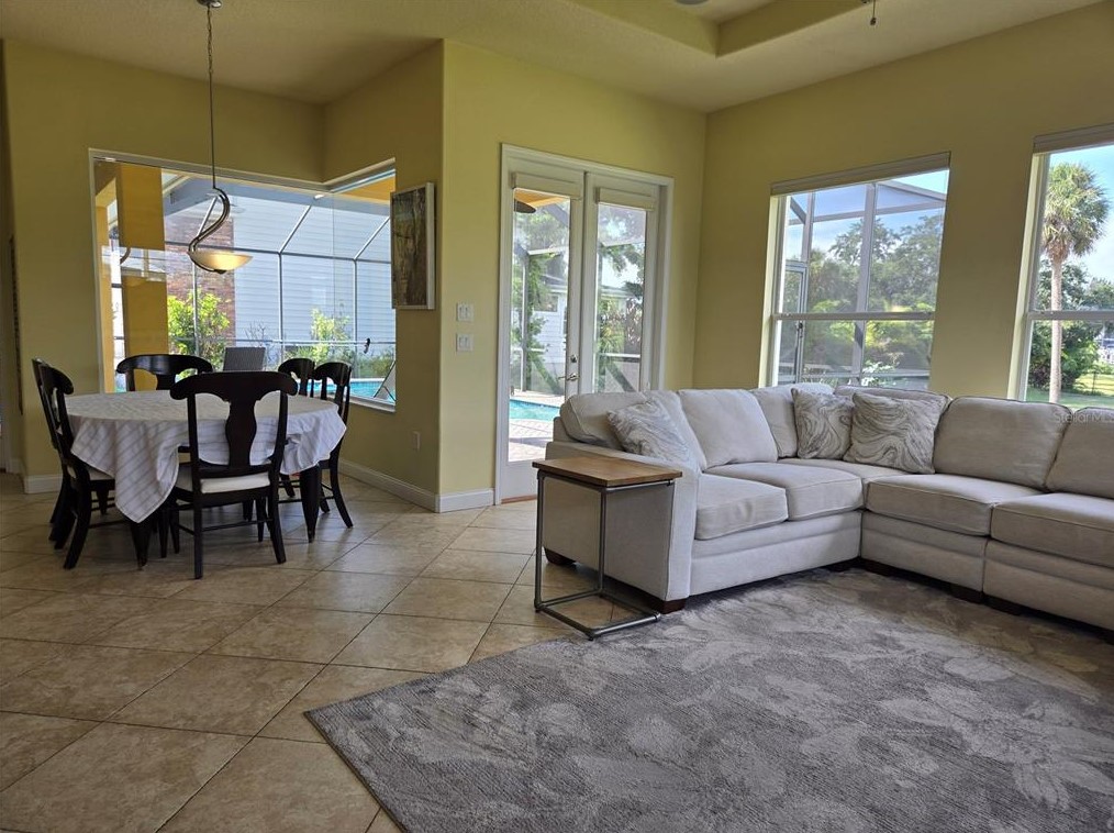 234 High St, Tarpon Springs, FL 34689